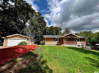 1712 Cardinal Way, Macomb, IL 61455