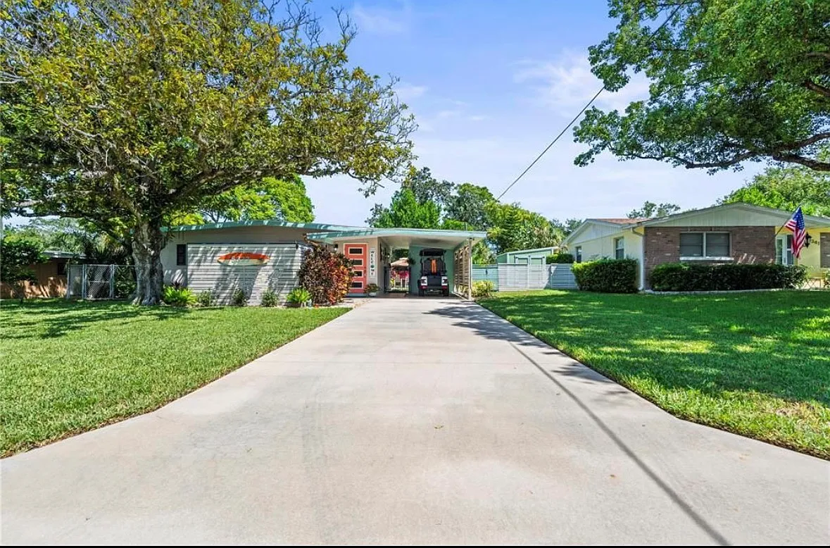 2 bed, 986 sqft, $2,300 — Photo 4