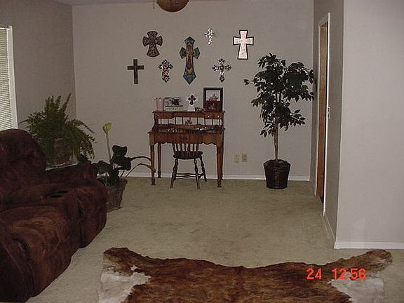 2nd image of 102 Elm St