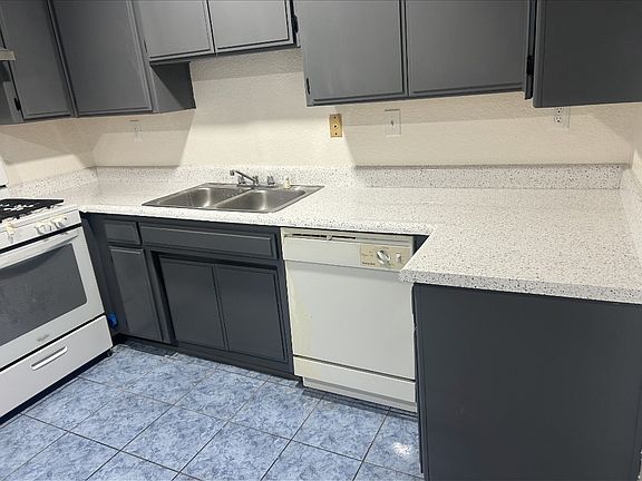 5th image of 14522 Eastwood Ave APT 24
