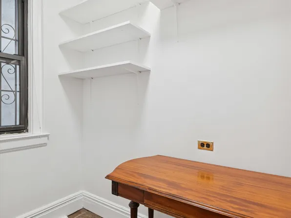 333 East 53rd Street image 11 of 12