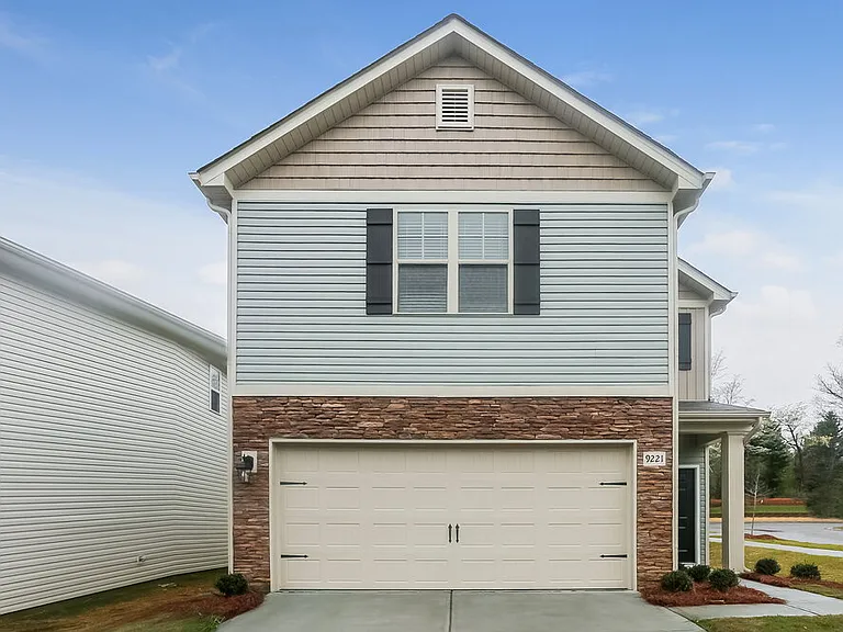 9221 Treyburn Dr — Photo 1