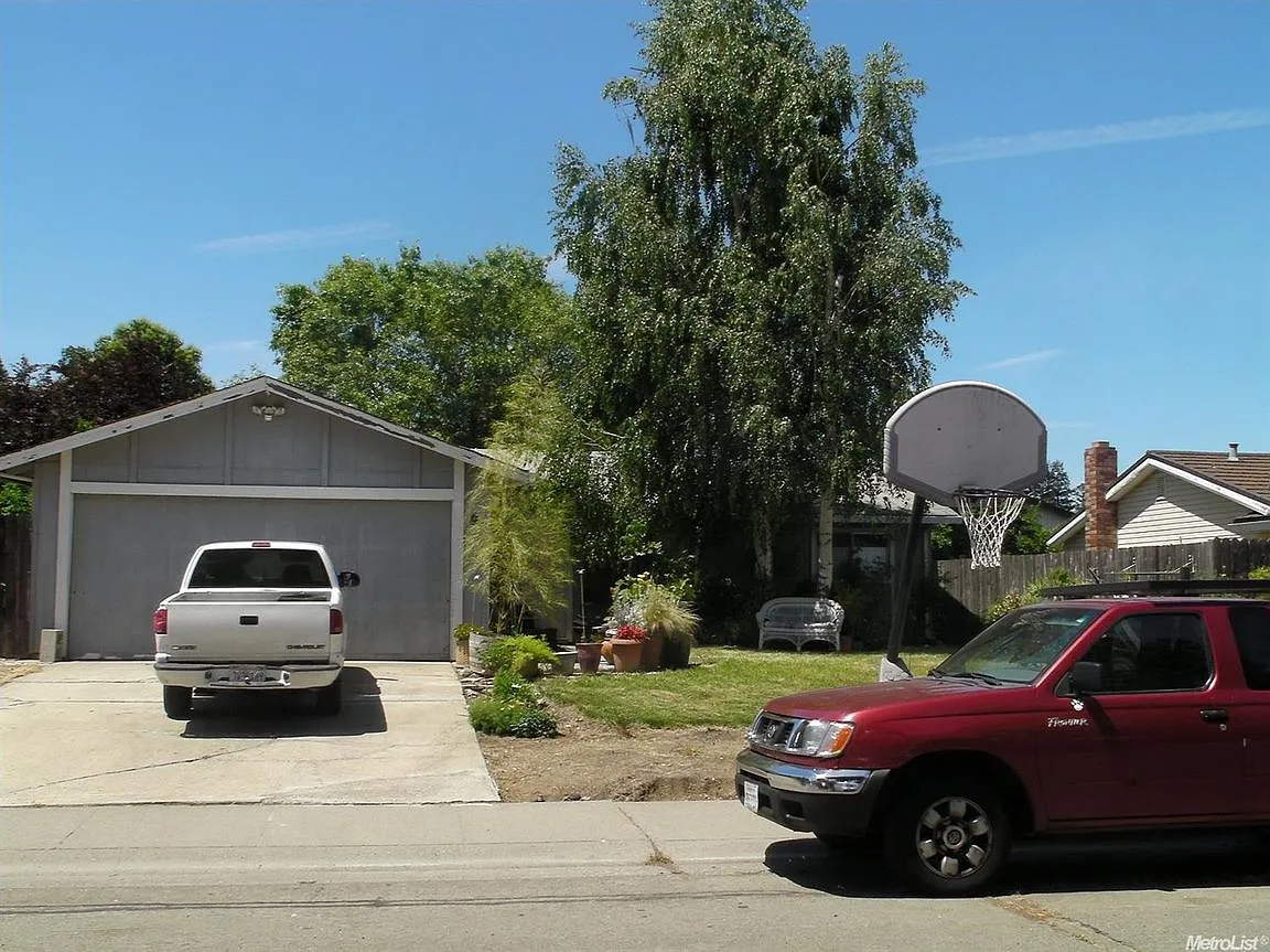 97 Kennelford Cir photo 1