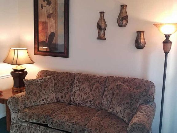 4th image of 257 Clubhouse Dr APT 17