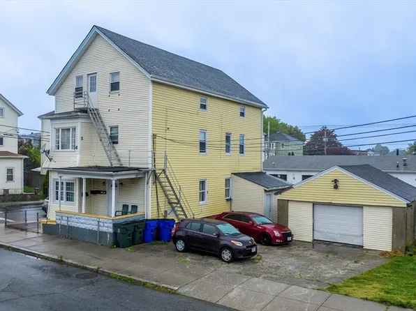 68 Aetna St, Fall River, MA 02724