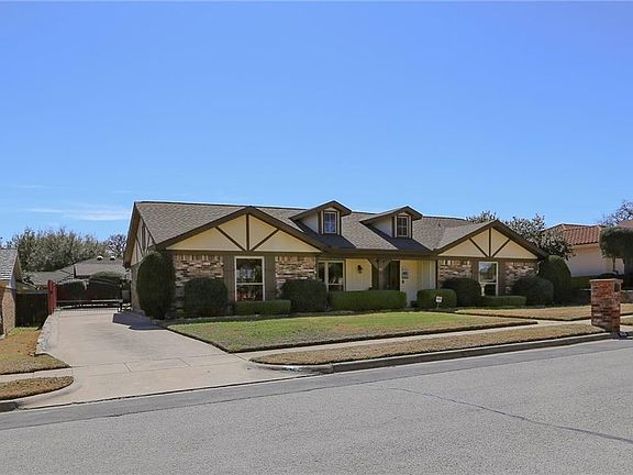 2nd image of 412 Eagle Dr