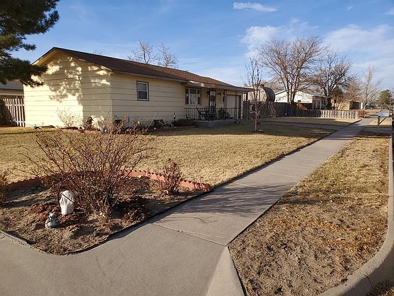 4th image of 2307 N Dee Ave