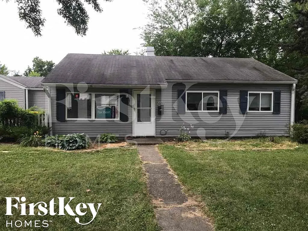 3 bed, 1.5 bath, 1222 sqft, $1,660 — Photo 1