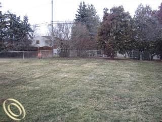 3rd image of 3622 Lorena Dr