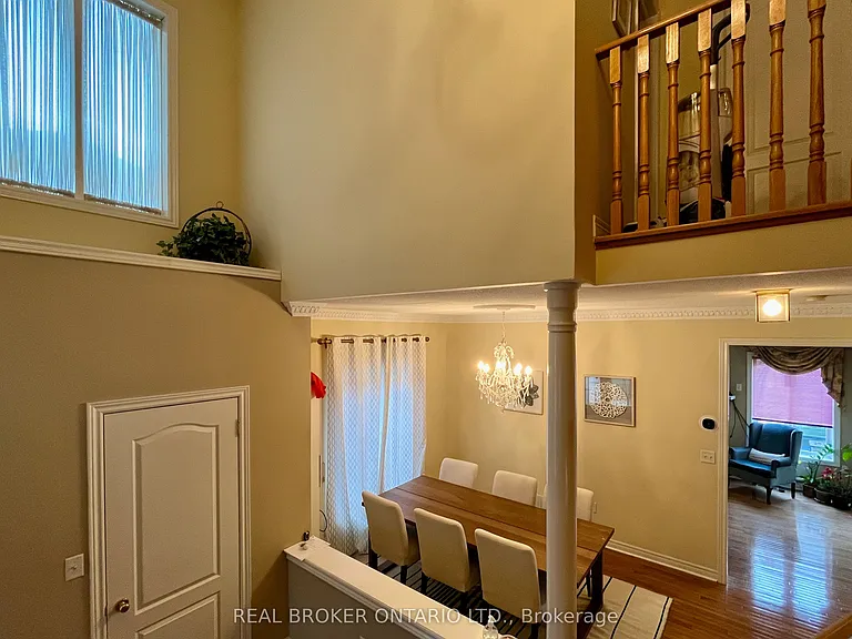59 Palisade Cres — Photo 8