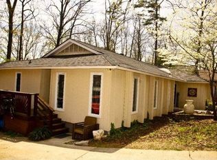 7635 Robin Crest Rd, Charlotte, NC 28226