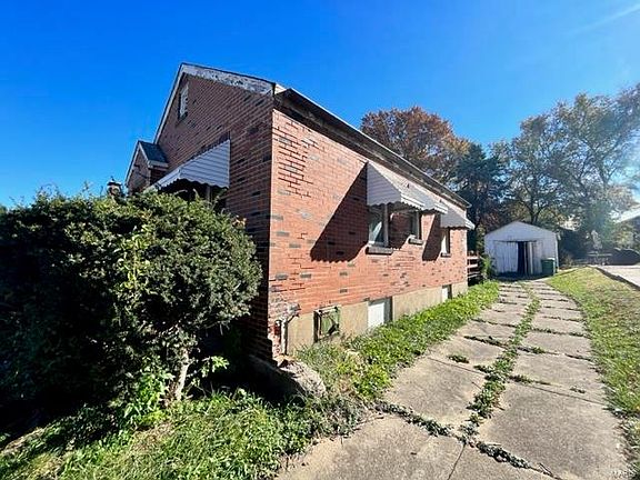 2nd image of 8716 Acacia Dr