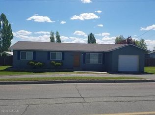 2012 W 5th St, Grandview, WA 98930