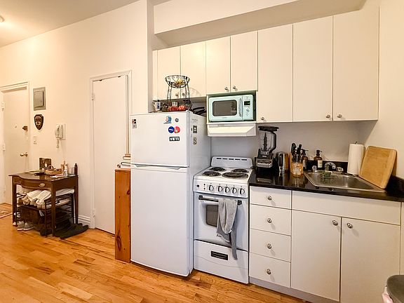 4th image of 192 Bleecker St APT 5