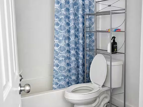 4th image of 7429 Avenue H