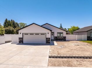 308 W Maple St, Shelley, ID 83274