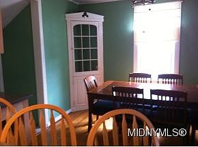 4th image of 126 Westmoreland St