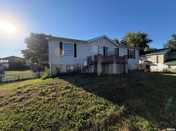 2645 E 40th St, Warsaw, IL 62379