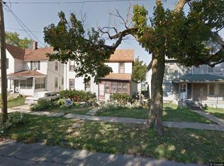 806 S Walnut Ave, Freeport, IL 61032