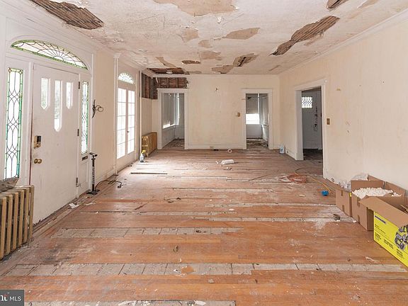 3rd image of 2314 South Rd