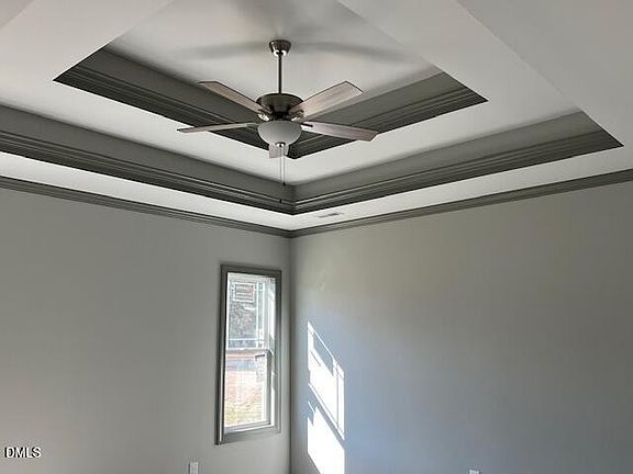 4th image of 100 Lynn Ln