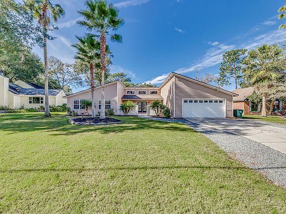 3rd image of 12462 Toucan Dr
