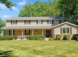 1704 S Sutton Circle Dr, Bluffton, IN 46714