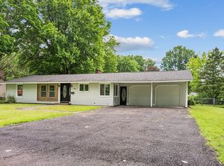 54 Barnes St, Phoenix, NY 13135