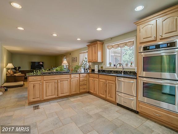 5th image of 14618 Estate Dr