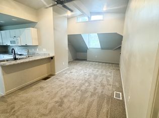 202 W Madison Ave #2, Fairfield, IA 52556