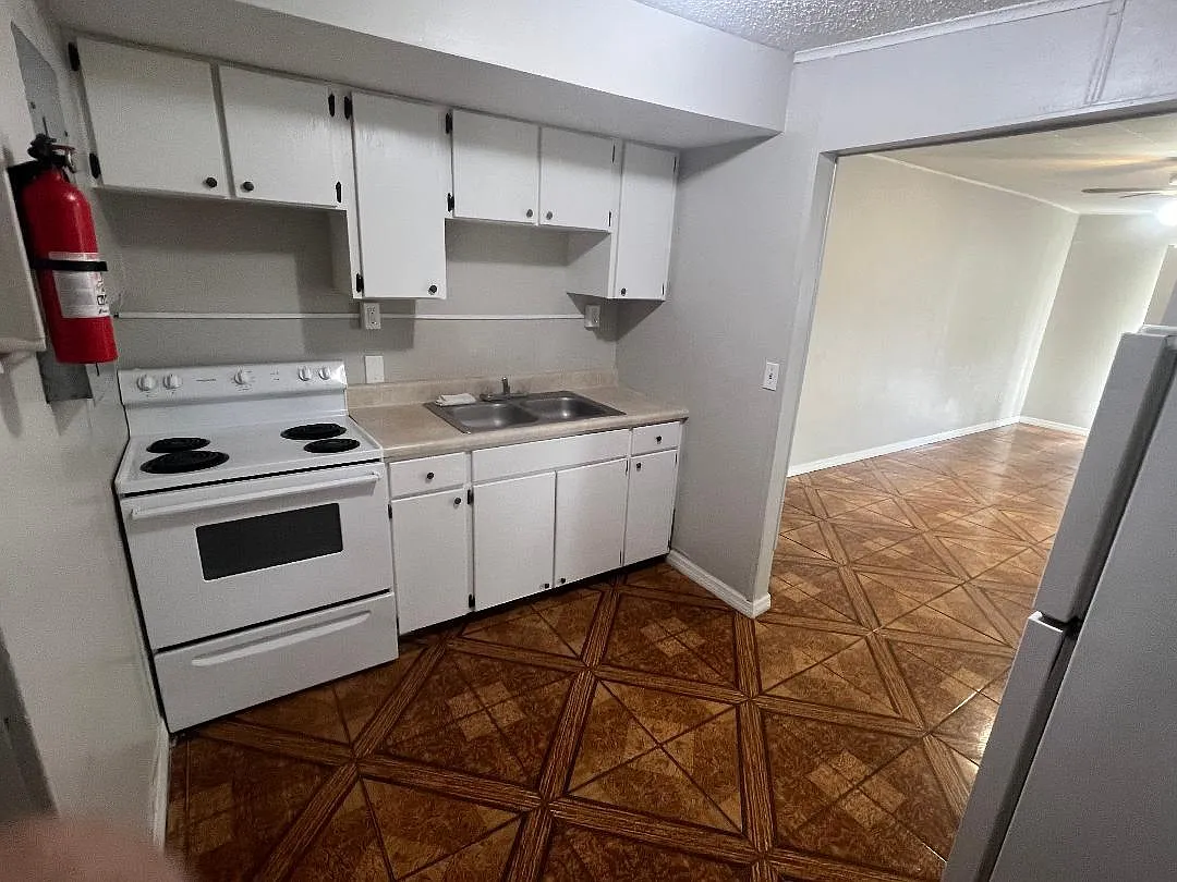 1 bed, 650 sqft, $1,100 — Photo 3