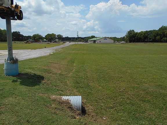 3rd image of 3225 Highway 231 N