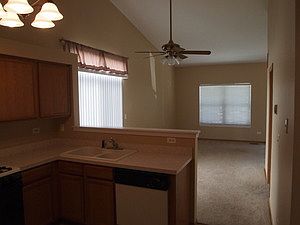 4th image of 2815 Sun Valley Dr