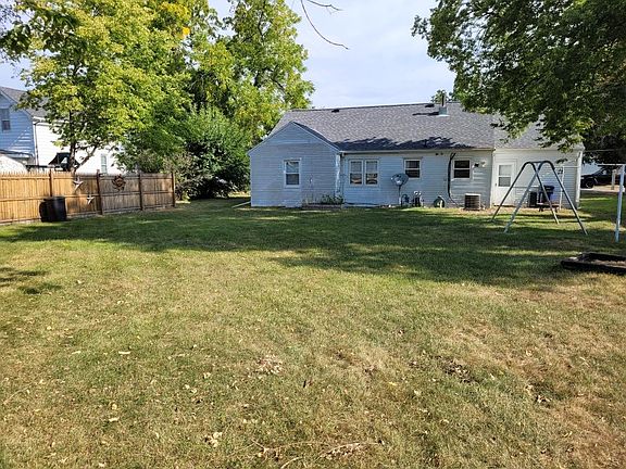 2nd image of 805 3rd St