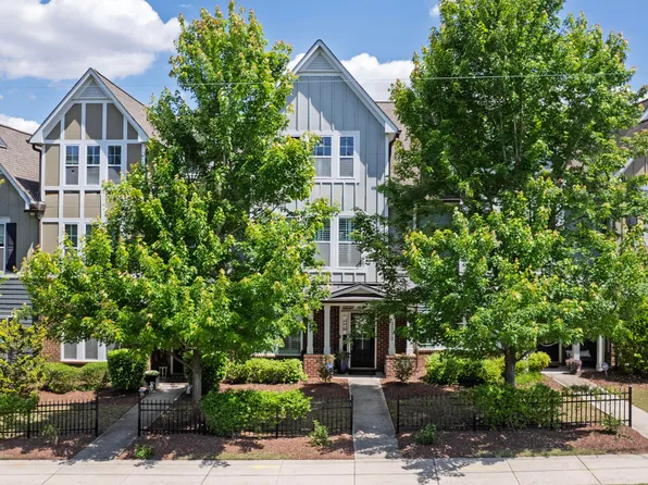 2332 Noble Rd, Raleigh, NC 27608