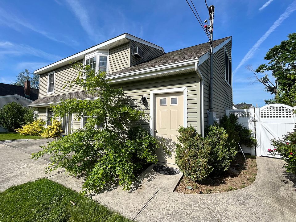 1st image of 169 Scooter Ln