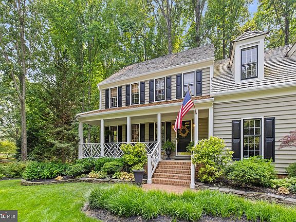 4th image of 6473 Loudoun Ct