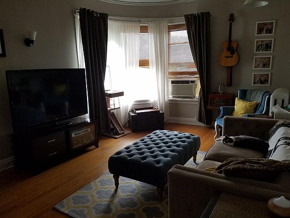 5th image of 1940 W Montrose Ave APT 2