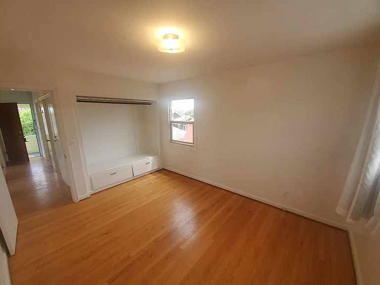 1611 Lowell St — Photo 6