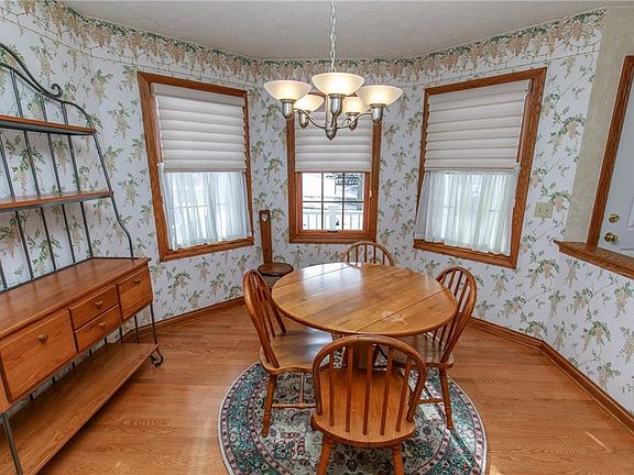 4th image of 2305 Winesap Dr