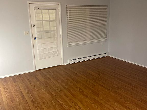 5th image of 469D Thornbury Ct