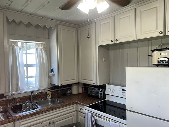 3rd image of 118 S Arrawana Ave APT A