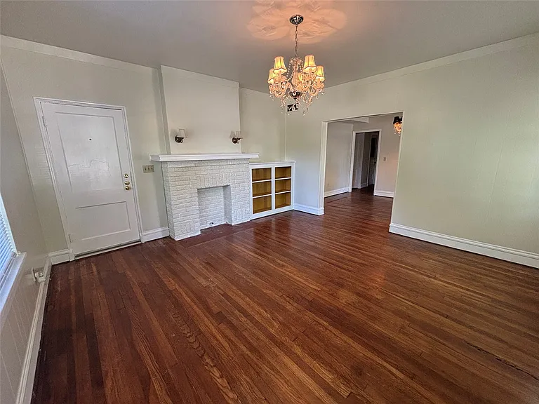 600 Monticello Dr #1 — Photo 5