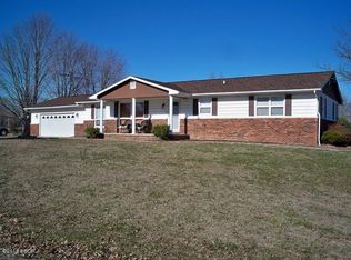 12568 Blackberry Hills Ln, Marion, IL 62959