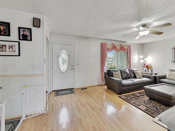 4th image of 96 Green Meadows Dr