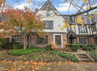 31 Cranford Ln, Grosse Pointe, MI 48230