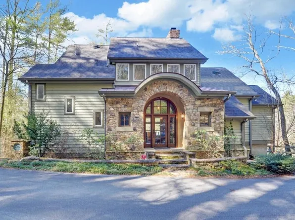 126 Jenkins Cir, Lakemont, GA 30552