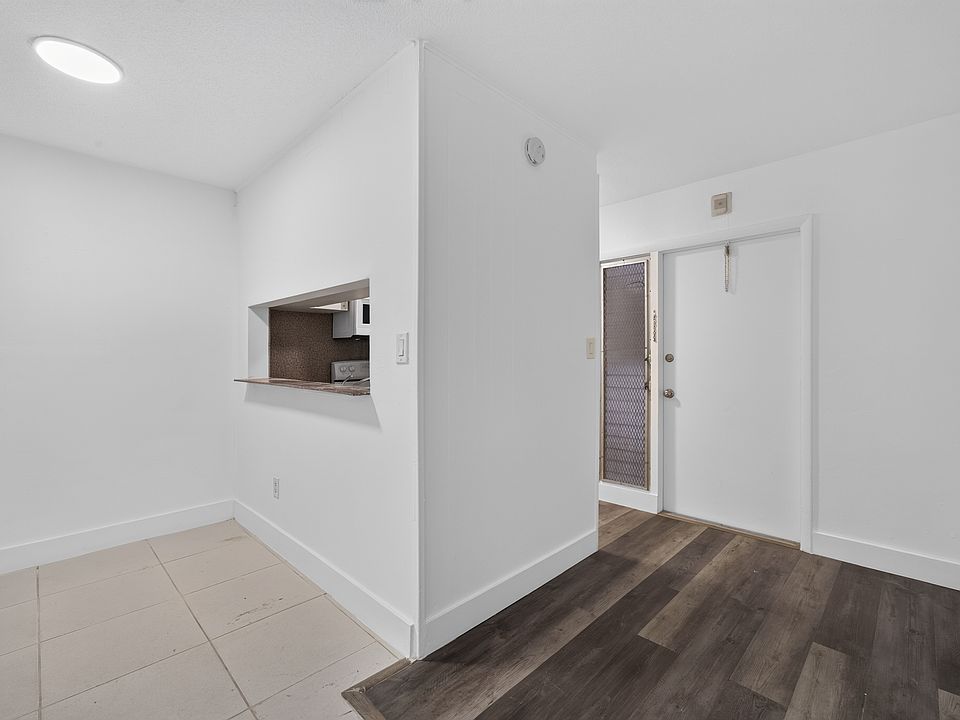 1st image of 416 Santander Aveapt F