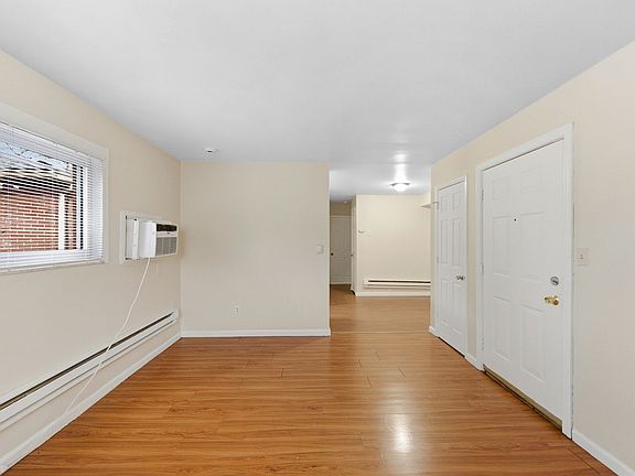 2nd image of 6312-6316-6320 Beechmont Ave #6316-4