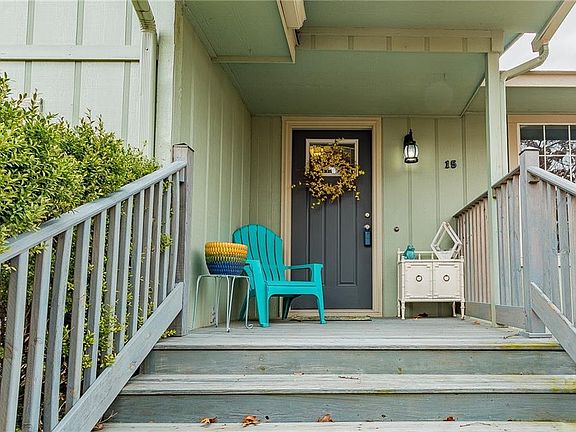 2nd image of 15 Chudleigh Ln